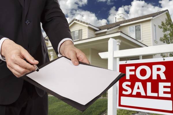 Five Things To Consider Before Selling a House Tips from a Real Estate Attorney