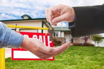 Buying or Selling a Home Don't Make These Mistakes